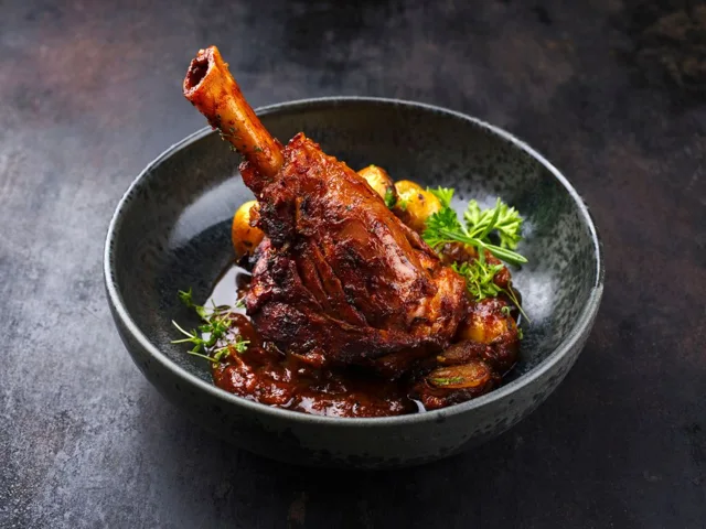 Souris d'agneau confite et fondante : la meilleure recette